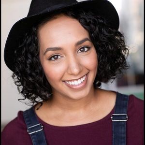 Meet your Posher, Maya